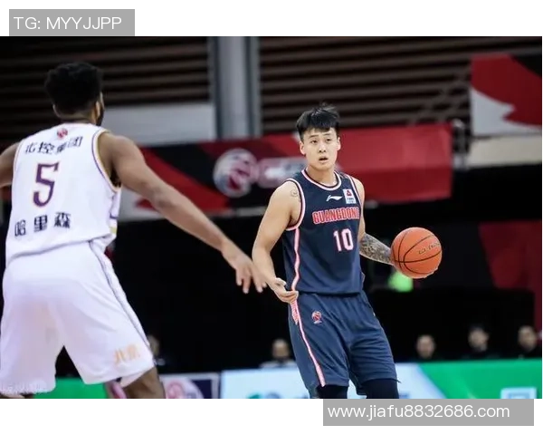 广州篮球队反击战术分析及其在比赛中的得失总结